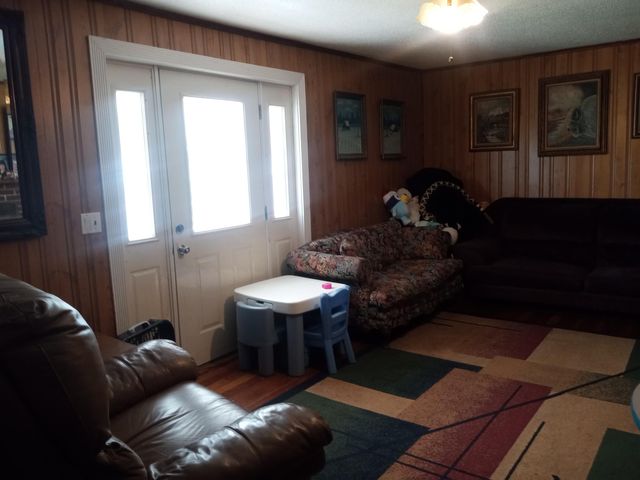 11 Concord Road, Buffalo, MO 65622