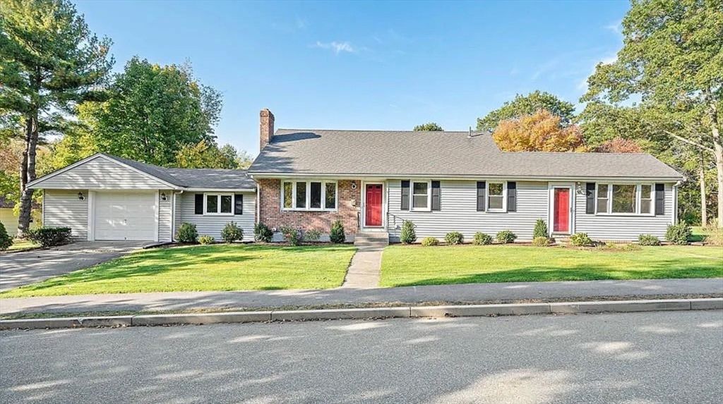 5 Cameo Rd, Braintree, MA 02184