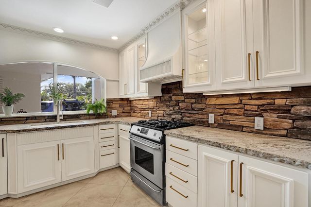 2425 Fryer Point, Fort Lauderdale, FL 33305
