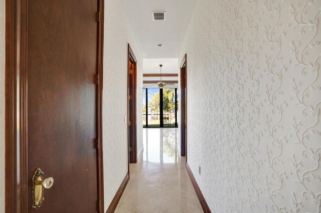 2425 Fryer Point, Fort Lauderdale, FL 33305