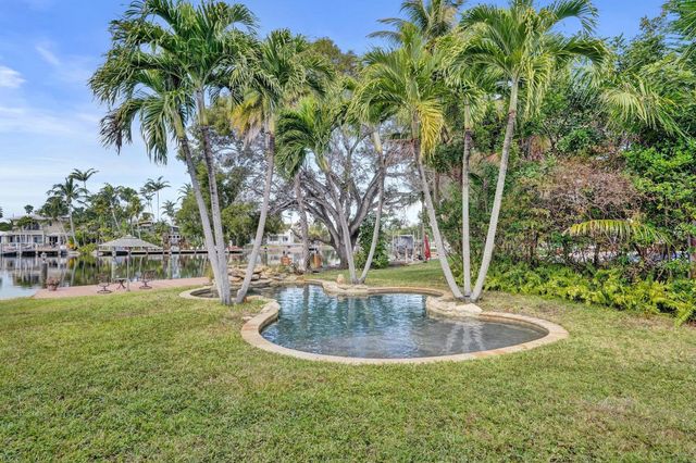 2425 Fryer Point, Fort Lauderdale, FL 33305