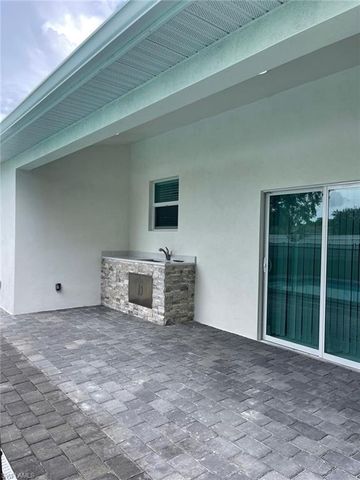 132 SW 9th AVE, Cape Coral, FL 33991