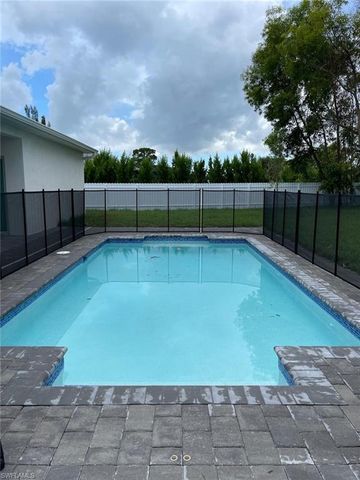 132 SW 9th AVE, Cape Coral, FL 33991