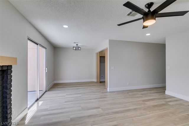 3638 Villa Knolls East Drive, Las Vegas, NV 89120