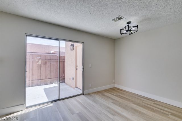 3638 Villa Knolls East Drive, Las Vegas, NV 89120
