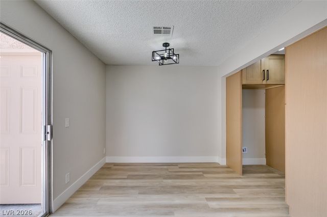 3638 Villa Knolls East Drive, Las Vegas, NV 89120
