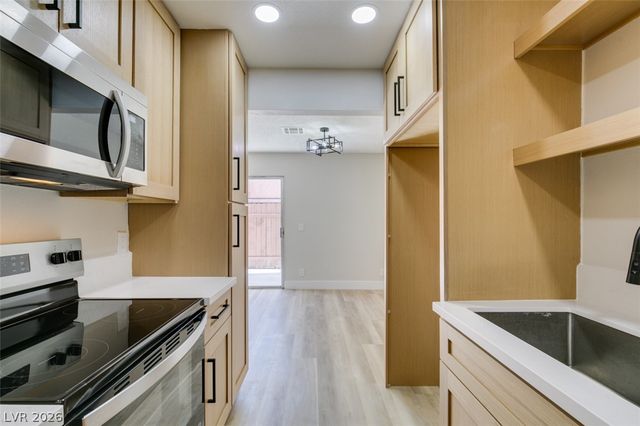 3638 Villa Knolls East Drive, Las Vegas, NV 89120