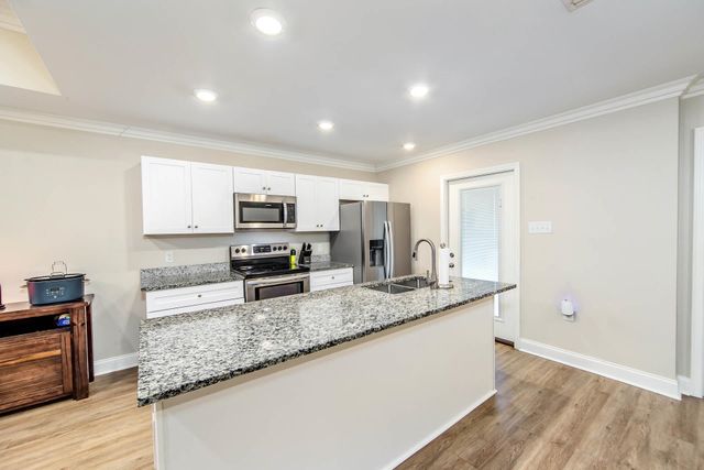 241 Darwen Drive, Raceland, LA 70394