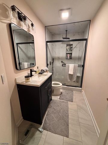 5 Little Tarn Ct, Hardyston Twp., NJ 07419