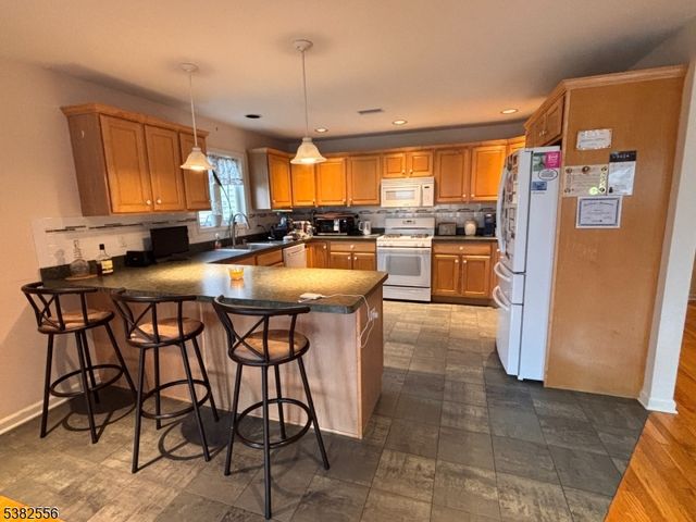 5 Little Tarn Ct, Hardyston Twp., NJ 07419