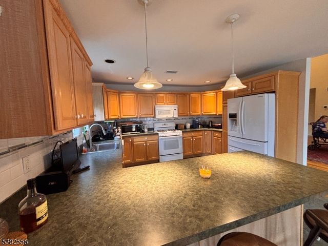 5 Little Tarn Ct, Hardyston Twp., NJ 07419