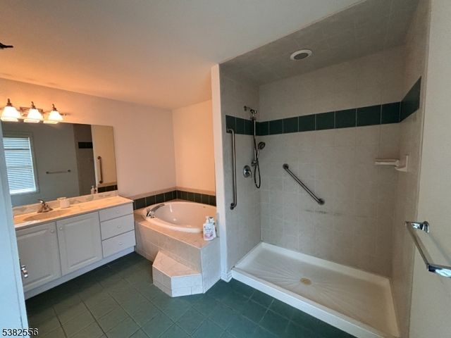 5 Little Tarn Ct, Hardyston Twp., NJ 07419