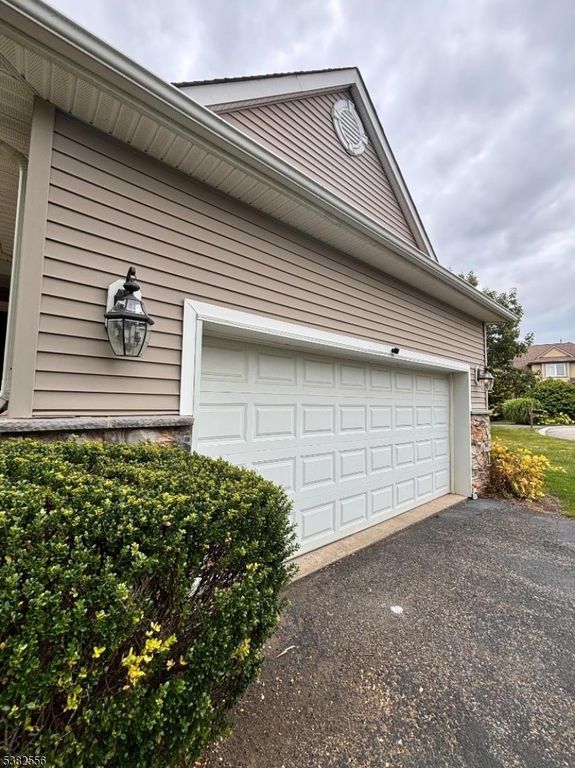 5 Little Tarn Ct, Hardyston Twp., NJ 07419