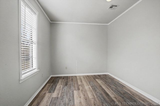 5036 S 27th West Avenue, Tulsa, OK 74107