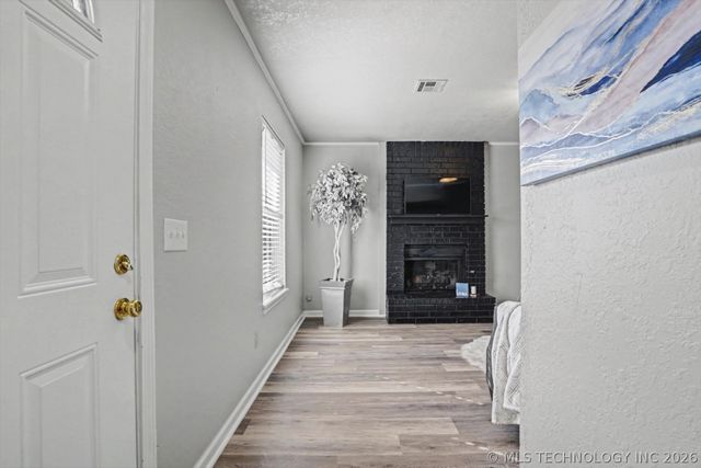 5036 S 27th West Avenue, Tulsa, OK 74107