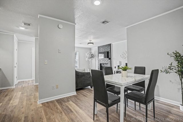 5036 S 27th West Avenue, Tulsa, OK 74107