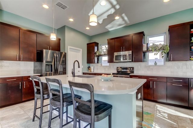 11403 QUIET FOREST DRIVE, Tampa, FL 33635