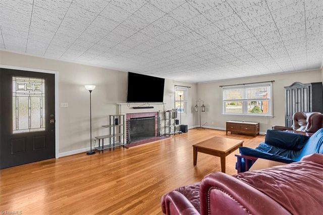 3570 Annie Lane, Walkertown, NC 27051