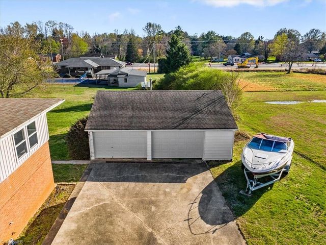 3570 Annie Lane, Walkertown, NC 27051