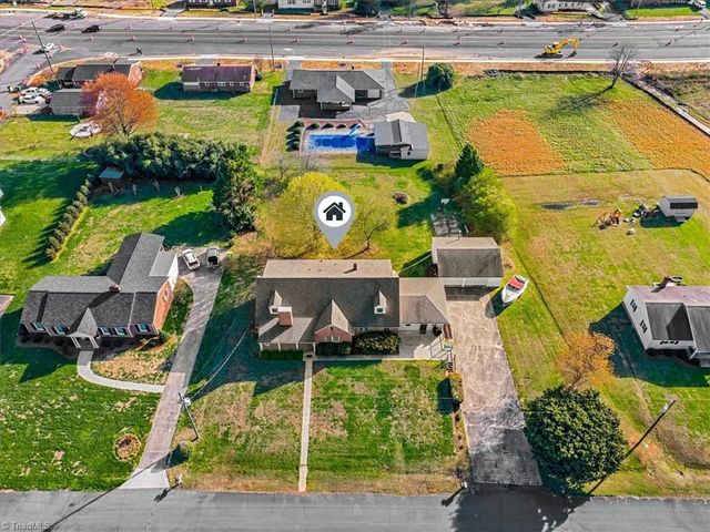 3570 Annie Lane, Walkertown, NC 27051