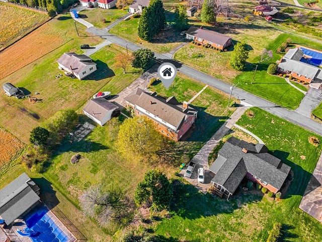 3570 Annie Lane, Walkertown, NC 27051