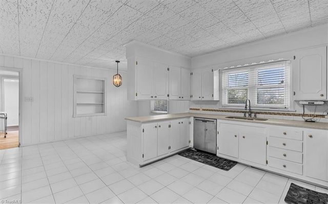 3570 Annie Lane, Walkertown, NC 27051