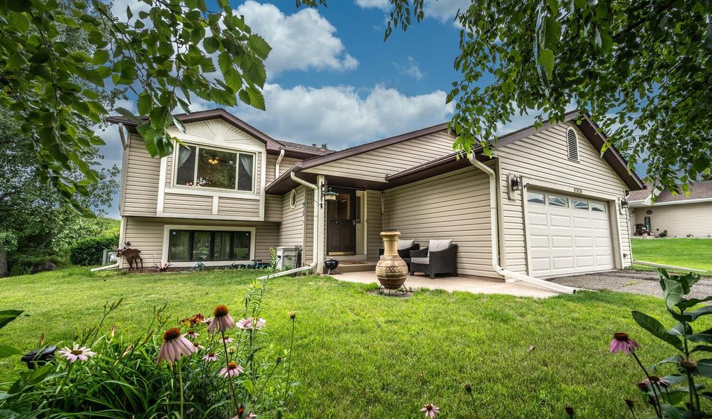 17326 Ipswich Way, Lakeville, MN 55044