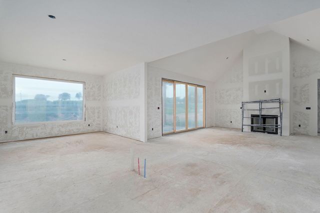 1783 S Pinecone Path, Springfield, MO 65809