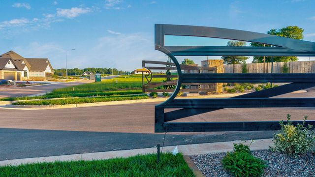 1783 S Pinecone Path, Springfield, MO 65809