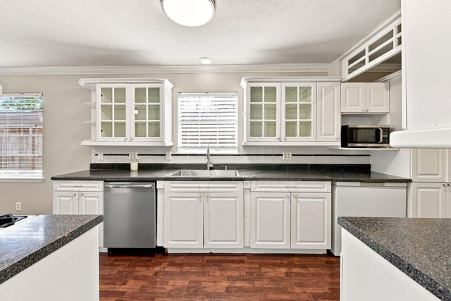 10715 Wickersham Lane, Houston, TX 77042