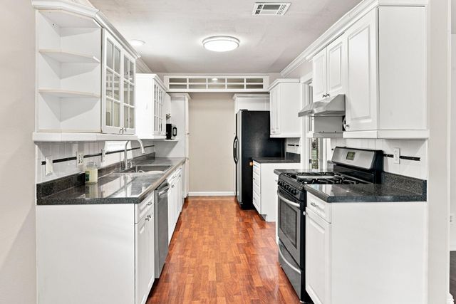 10715 Wickersham Lane, Houston, TX 77042