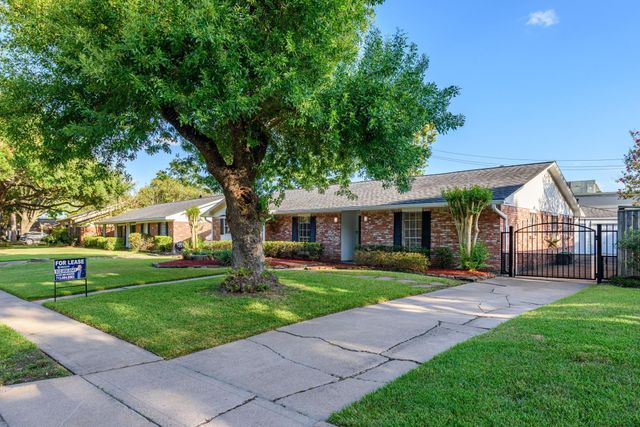 10715 Wickersham Lane, Houston, TX 77042