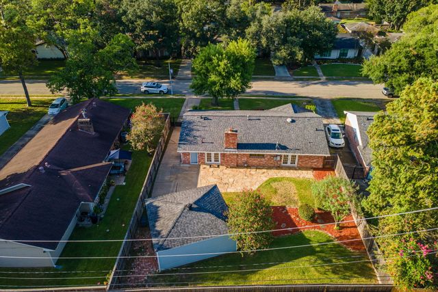 10715 Wickersham Lane, Houston, TX 77042