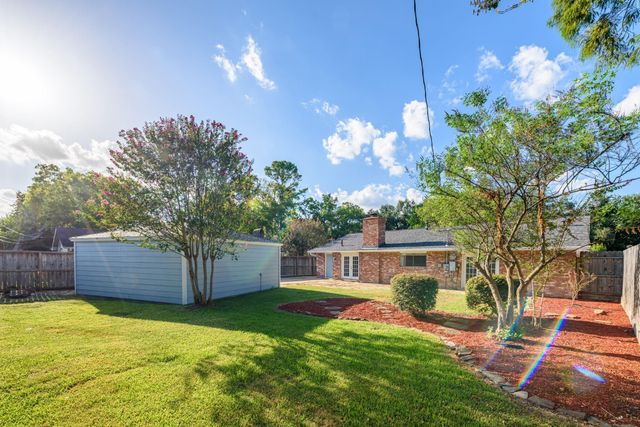 10715 Wickersham Lane, Houston, TX 77042