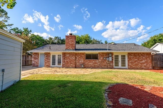 10715 Wickersham Lane, Houston, TX 77042
