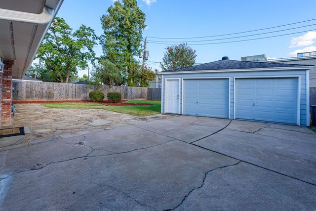 10715 Wickersham Lane, Houston, TX 77042