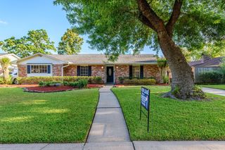 10715 Wickersham Lane, Houston, TX 77042