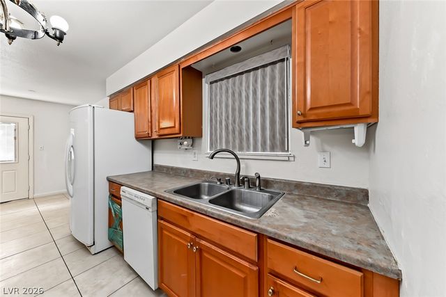 229 Shadow Lane, Las Vegas, NV 89106