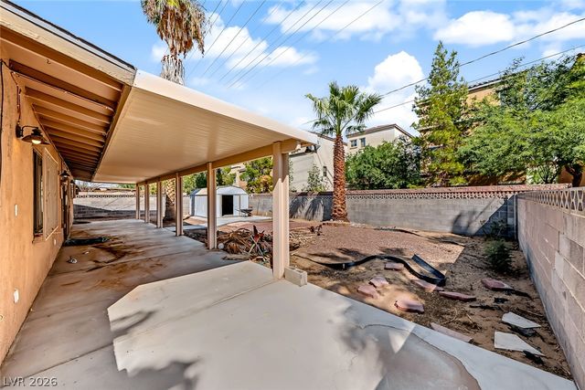 229 Shadow Lane, Las Vegas, NV 89106