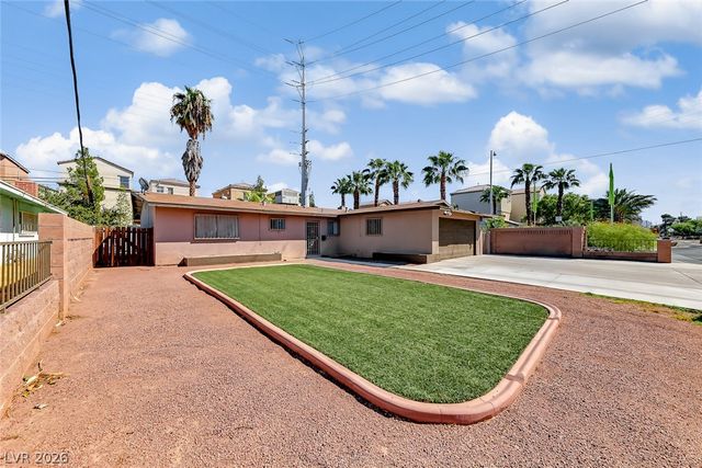 229 Shadow Lane, Las Vegas, NV 89106