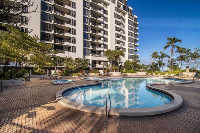 520 Brickell Key Dr A1007, Miami, FL 33131