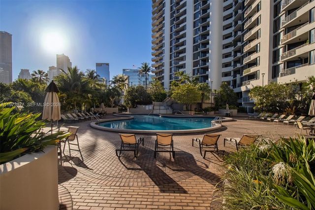 520 Brickell Key Dr A1007, Miami, FL 33131