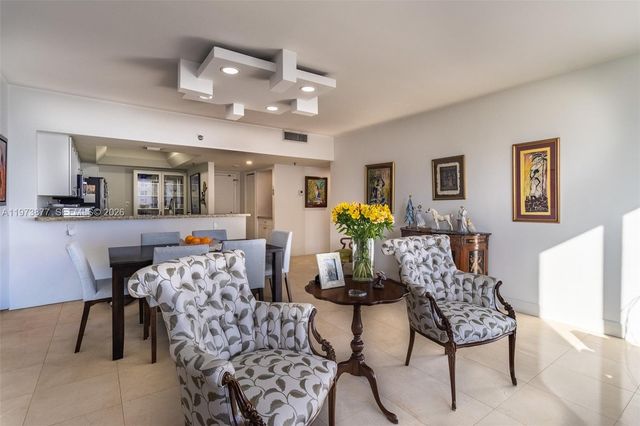 520 Brickell Key Dr A1007, Miami, FL 33131