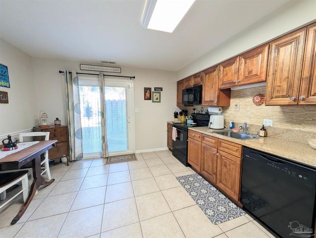 4701 Huron Dr, Pensacola, FL 32507