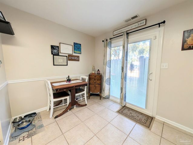 4701 Huron Dr, Pensacola, FL 32507