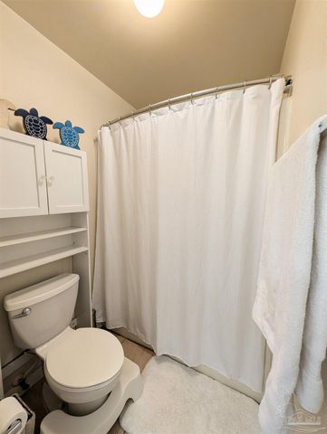 4701 Huron Dr, Pensacola, FL 32507