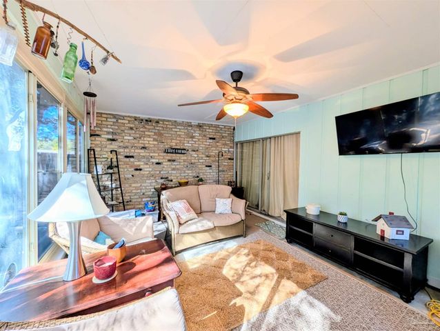 4701 Huron Dr, Pensacola, FL 32507