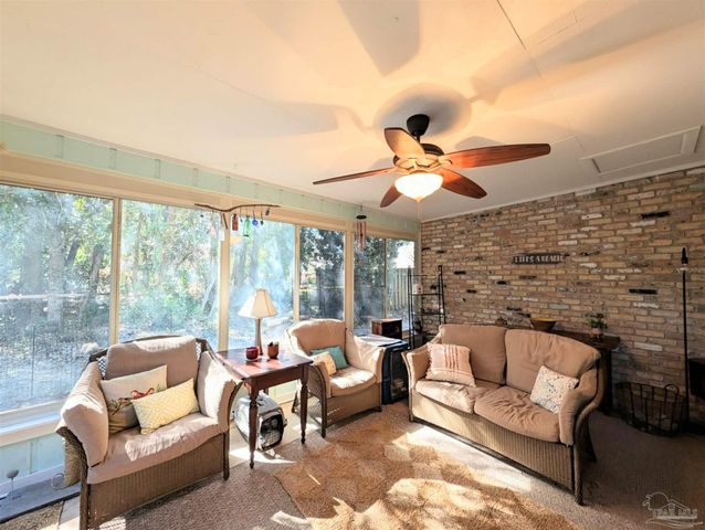 4701 Huron Dr, Pensacola, FL 32507