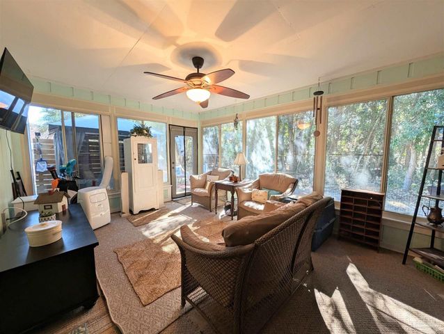 4701 Huron Dr, Pensacola, FL 32507