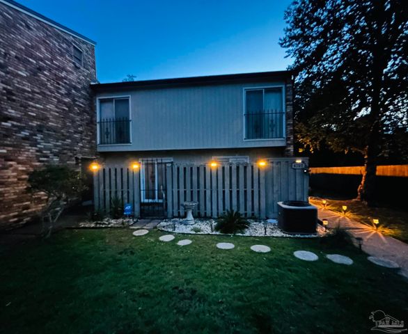 4701 Huron Dr, Pensacola, FL 32507